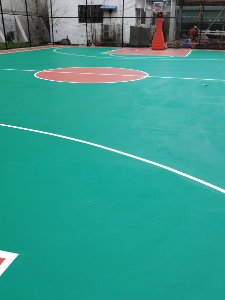 陕西 球场长期使用易出现地面开裂